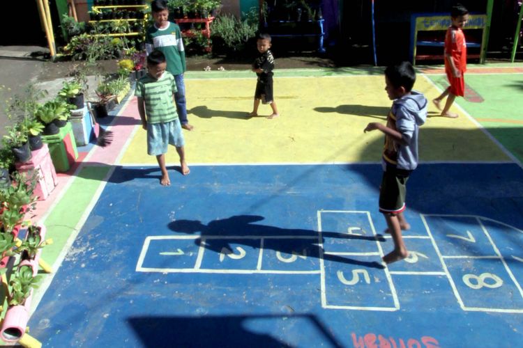 Designing Number-Based Word Synonyms (NBWS) Game as a Learning Technique